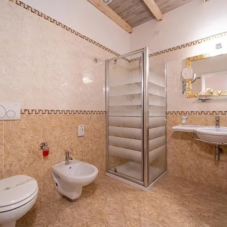 Borgo Dei Poeti Romantik Hotel