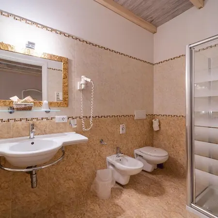 Borgo Dei Poeti Romantik Hotel
